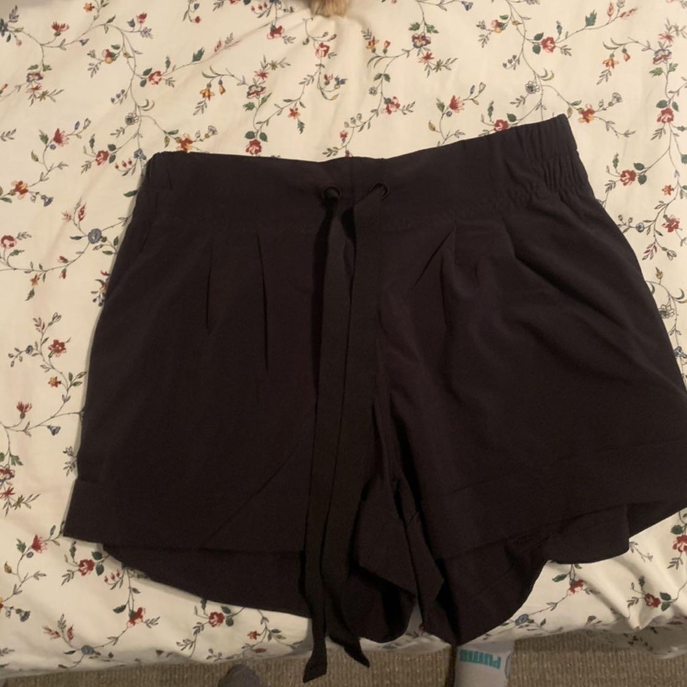 Lulu lemon shorts